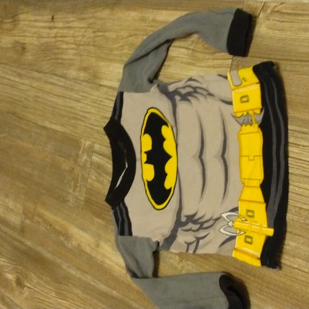 2/$15 Boys batman shirt